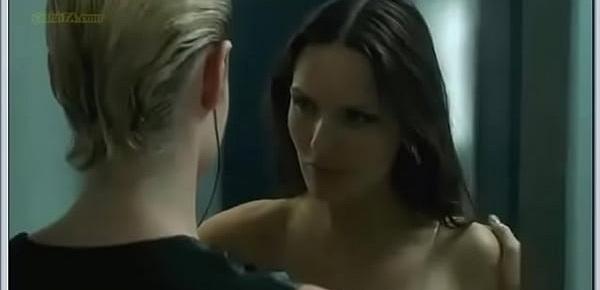  Rebecca Romijn Rie Rasmussen lesbian kiss in Femme Fatale